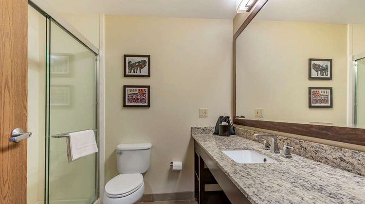 Comfort Suites Mason Near Kings Island Suite