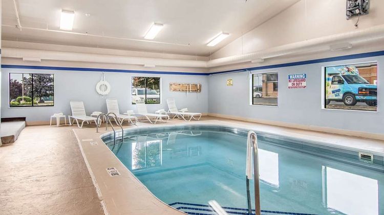 Sleep Inn Pool