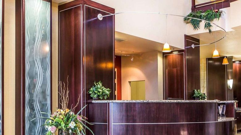 <b>Comfort Suites Lobby</b>. Images powered by <a href="https://iceportal.shijigroup.com/" title="IcePortal" target="_blank">IcePortal</a>.