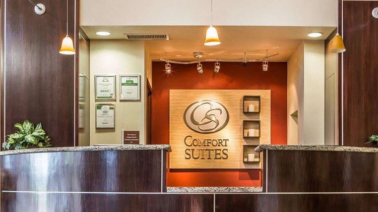 Comfort Suites Lobby