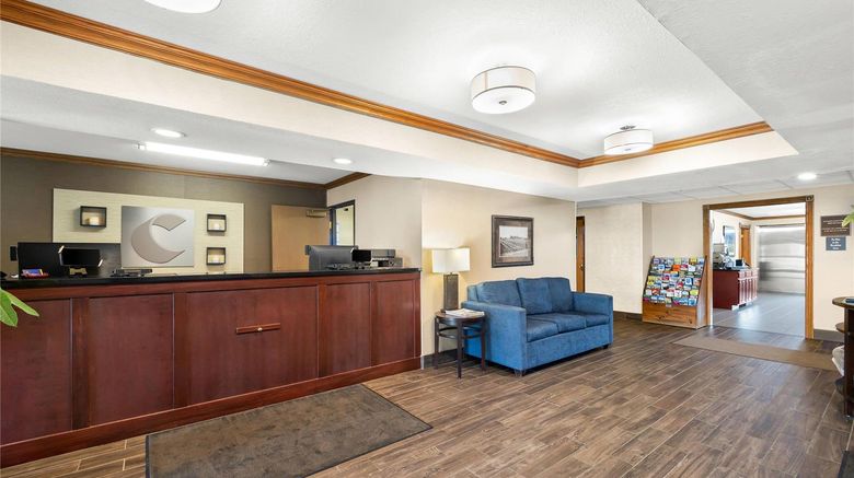 <b>Comfort Inn Van Wert Lobby</b>. Images powered by <a href="https://iceportal.shijigroup.com/" title="IcePortal" target="_blank">IcePortal</a>.