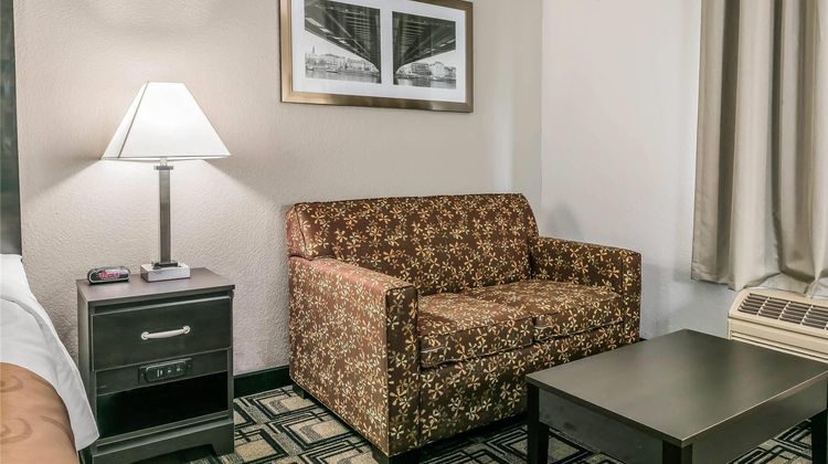 Suburban Studios Mason Hwy 42 Room