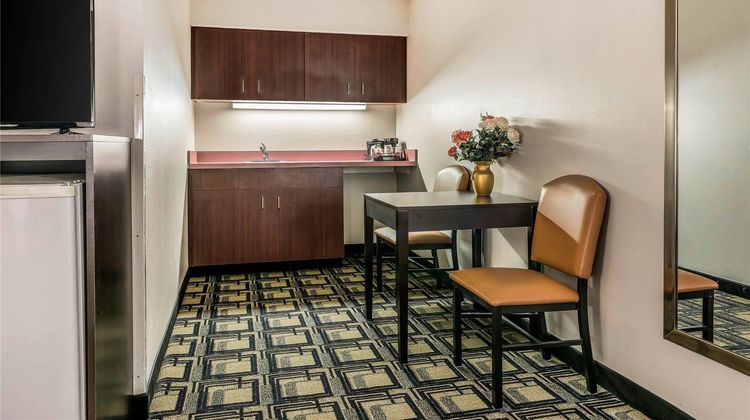 Suburban Studios Mason Hwy 42 Suite