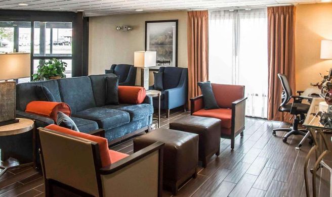 Quality Inn Springboro Lobby