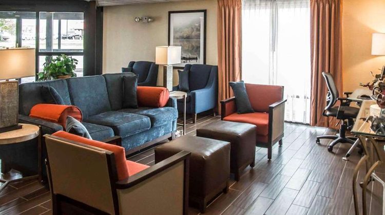 Quality Inn Springboro Lobby