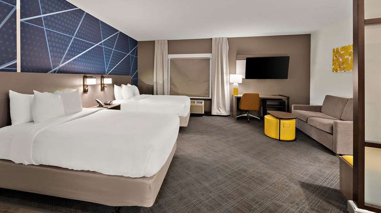 <b>Comfort Suites East Broad at 270 Suite</b>. Images powered by <a href="https://iceportal.shijigroup.com/" title="IcePortal" target="_blank">IcePortal</a>.
