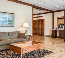 Quality Inn Gallipolis Lobby