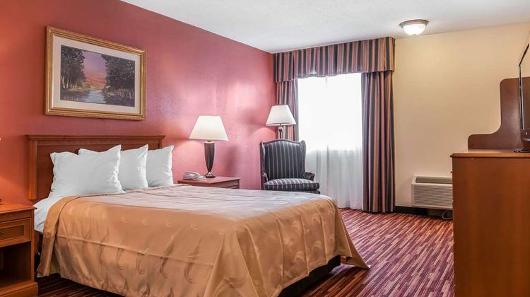 Quality Inn Gallipolis Room