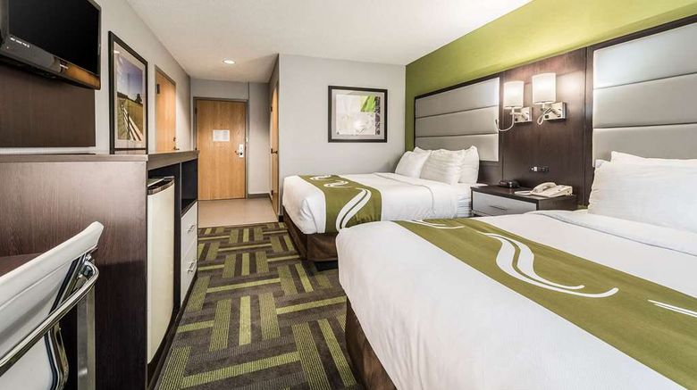 <b>Quality Inn Grove City Room</b>. Images powered by <a href="https://iceportal.shijigroup.com/" title="IcePortal" target="_blank">IcePortal</a>.