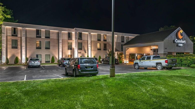 <b>Comfort  Inn Oxford Exterior</b>. Images powered by <a href="https://iceportal.shijigroup.com/" title="IcePortal" target="_blank">IcePortal</a>.