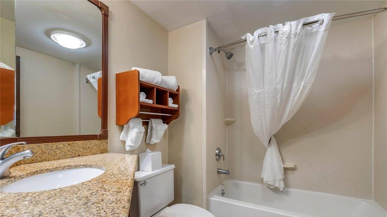 <b>Comfort  Inn Oxford Room</b>. Images powered by <a href="https://iceportal.shijigroup.com/" title="IcePortal" target="_blank">IcePortal</a>.