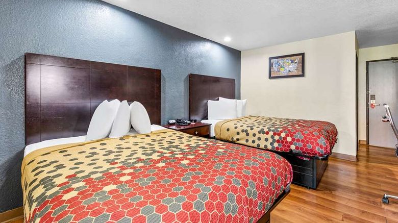 <b>Econo Lodge Room</b>. Images powered by <a href="https://iceportal.shijigroup.com/" title="IcePortal" target="_blank">IcePortal</a>.