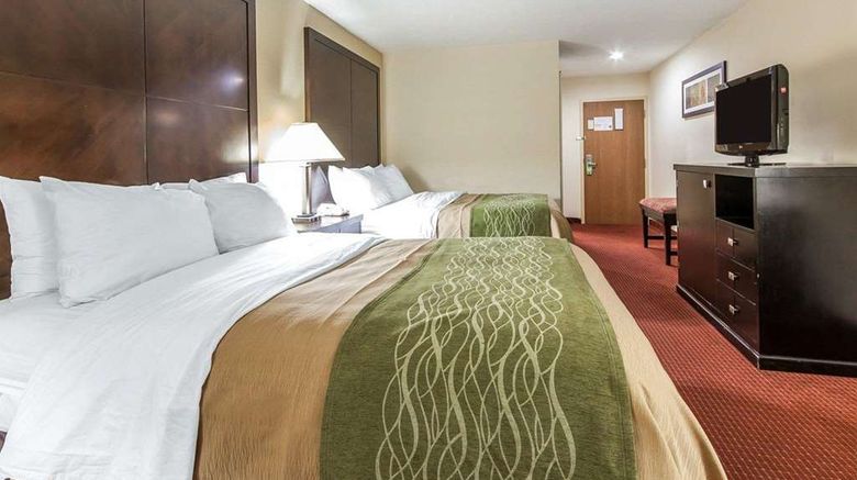 <b>Quality Inn & Suites Portsmouth Room</b>. Images powered by <a href="https://iceportal.shijigroup.com/" title="IcePortal" target="_blank">IcePortal</a>.