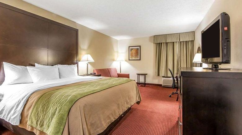 <b>Quality Inn & Suites Portsmouth Room</b>. Images powered by <a href="https://iceportal.shijigroup.com/" title="IcePortal" target="_blank">IcePortal</a>.