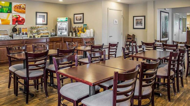 <b>Quality Inn Cambridge Restaurant</b>. Images powered by <a href="https://iceportal.shijigroup.com/" title="IcePortal" target="_blank">IcePortal</a>.