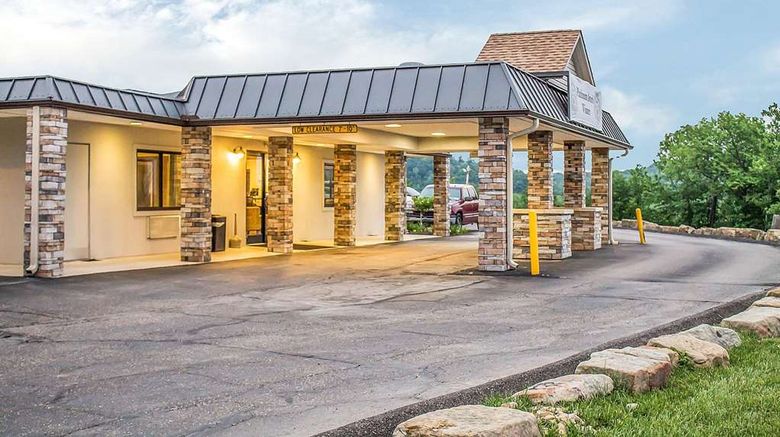 <b>Quality Inn Cambridge Exterior</b>. Images powered by <a href="https://iceportal.shijigroup.com/" title="IcePortal" target="_blank">IcePortal</a>.