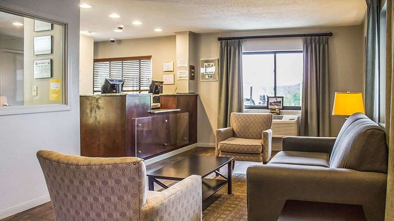 <b>Quality Inn Cambridge Lobby</b>. Images powered by <a href="https://iceportal.shijigroup.com/" title="IcePortal" target="_blank">IcePortal</a>.
