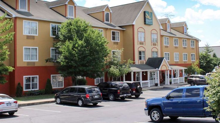 Quality Inn & Suites Exterior