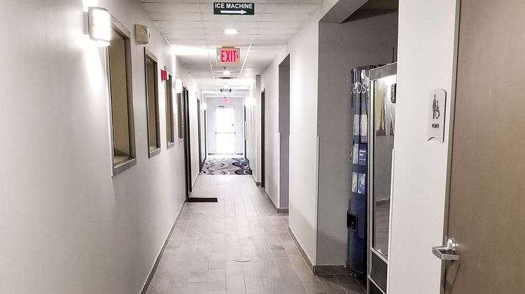 Quality Inn & Suites Lobby