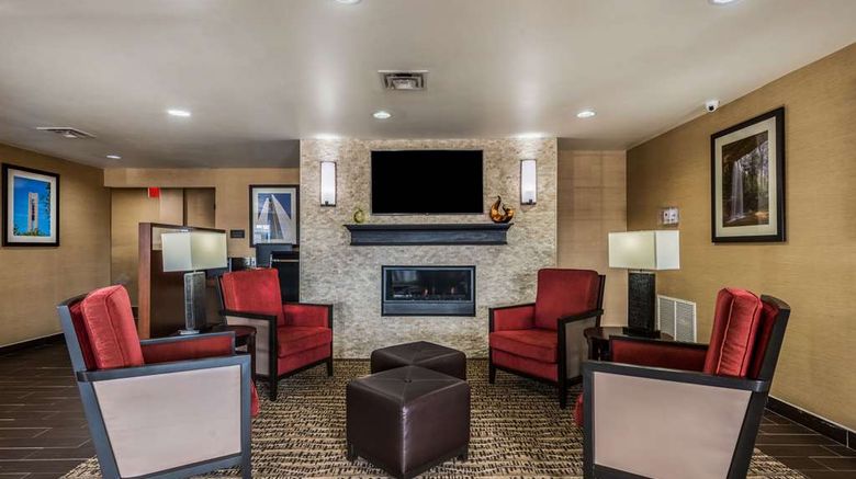 <b>Comfort Inn & Suites Dayton North Lobby</b>. Images powered by <a href="https://iceportal.shijigroup.com/" title="IcePortal" target="_blank">IcePortal</a>.