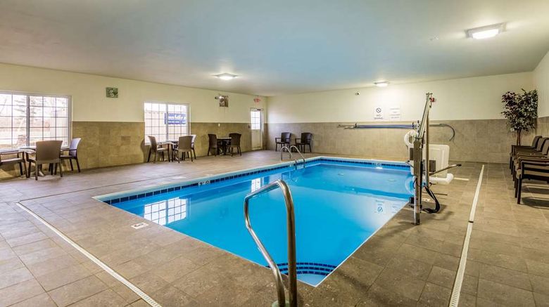<b>Comfort Inn & Suites Dayton North Pool</b>. Images powered by <a href="https://iceportal.shijigroup.com/" title="IcePortal" target="_blank">IcePortal</a>.