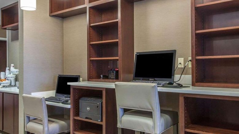 <b>Comfort Suites Youngstown Other</b>. Images powered by <a href="https://iceportal.shijigroup.com/" title="IcePortal" target="_blank">IcePortal</a>.