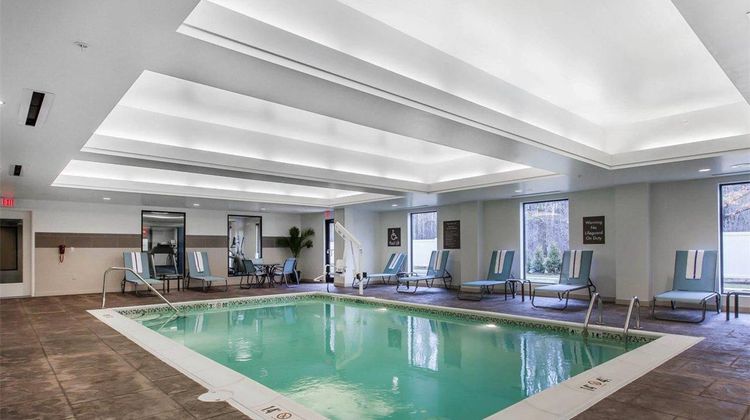 Comfort Suites Youngstown Pool