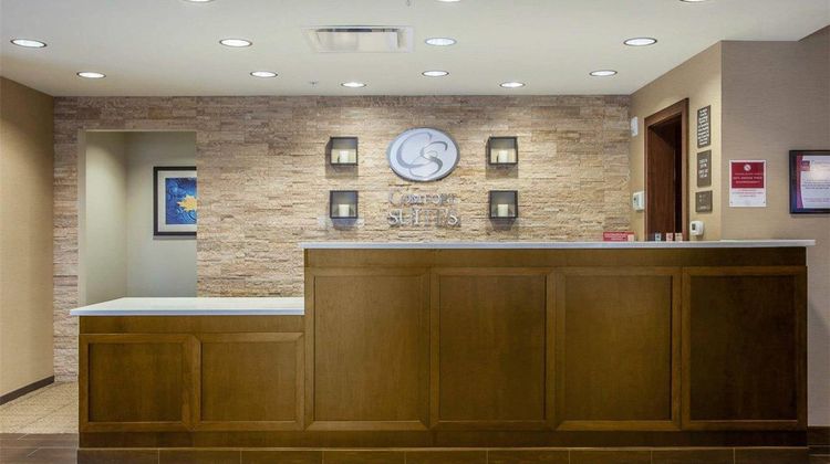 Comfort Suites Youngstown Lobby