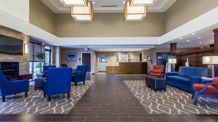 Comfort Suites Youngstown Lobby
