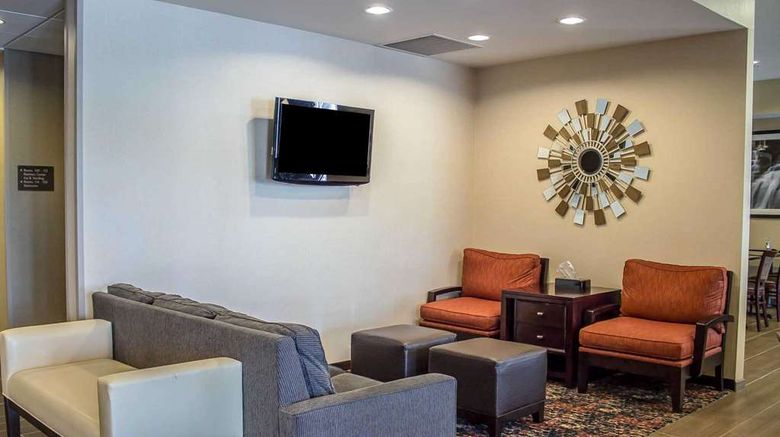<b>Comfort Inn Lobby</b>. Images powered by <a href="https://iceportal.shijigroup.com/" title="IcePortal" target="_blank">IcePortal</a>.