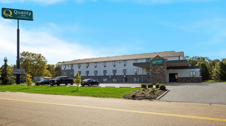 Quality Inn Exterior