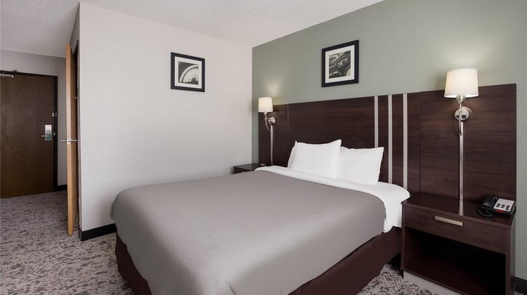 Quality Inn Room