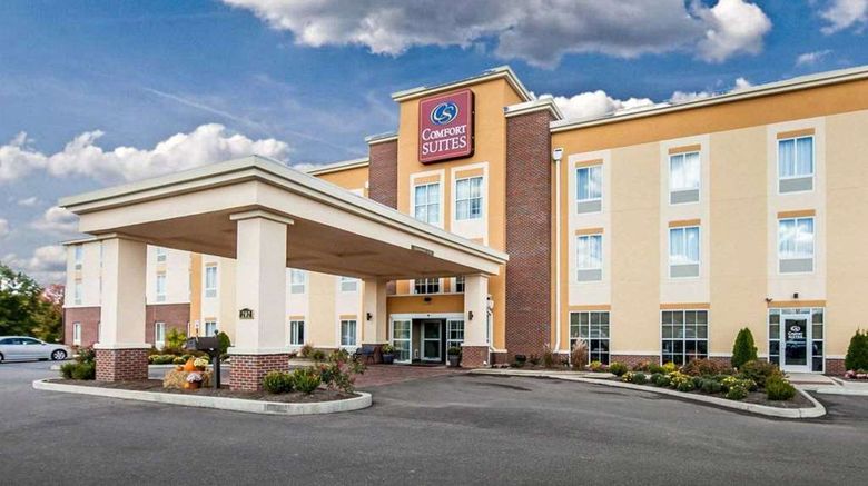 <b>Comfort Suites Exterior</b>. Images powered by <a href="https://iceportal.shijigroup.com/" title="IcePortal" target="_blank">IcePortal</a>.