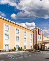 Comfort Suites