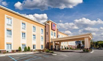 Comfort Suites