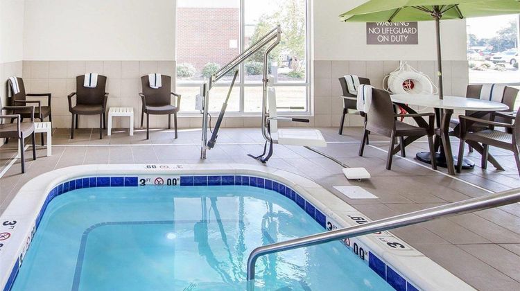 Comfort Suites Pool