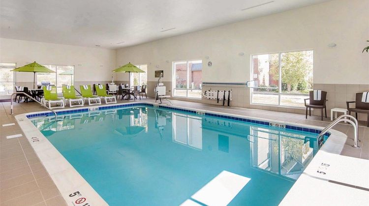 Comfort Suites Pool