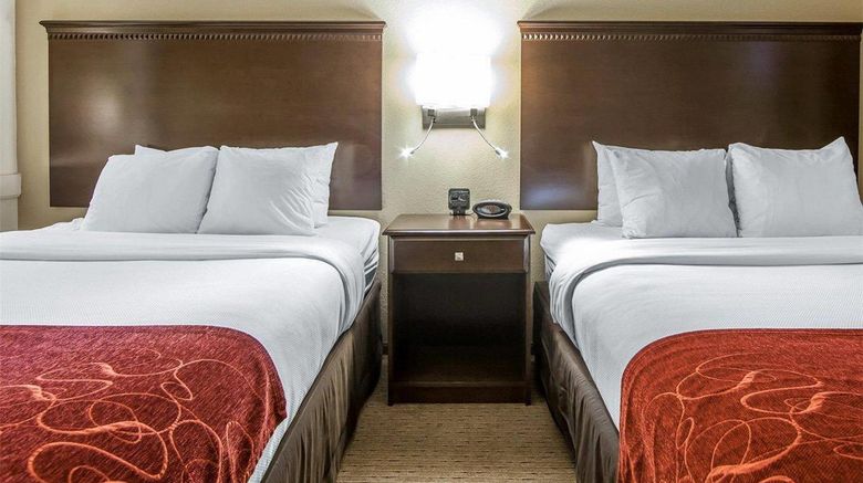 <b>Comfort Suites Room</b>. Images powered by <a href="https://iceportal.shijigroup.com/" title="IcePortal" target="_blank">IcePortal</a>.