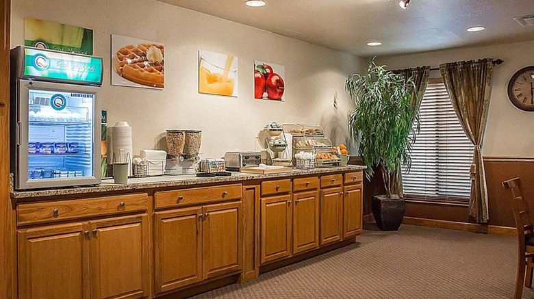 <b>Quality Inn & Suites Forest Park Restaurant</b>. Images powered by <a href="https://iceportal.shijigroup.com/" title="IcePortal" target="_blank">IcePortal</a>.