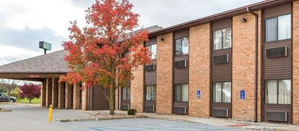 Quality Inn & Suites Exterior