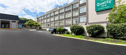 Quality Inn Dayton Airport Exterior
