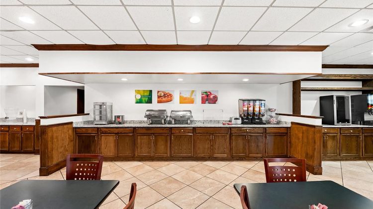 Quality Inn Dayton Airport Restaurant
