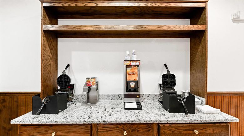 <b>Quality Inn Dayton Airport Restaurant</b>. Images powered by <a href="https://iceportal.shijigroup.com/" title="IcePortal" target="_blank">IcePortal</a>.