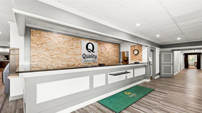 <b>Quality Inn Dayton Airport Lobby</b>. Images powered by <a href="https://iceportal.shijigroup.com/" title="IcePortal" target="_blank">IcePortal</a>.