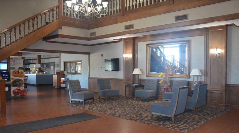 <b>Quality Inn Perrysburg Toledo South Lobby</b>. Images powered by <a href="https://iceportal.shijigroup.com/" title="IcePortal" target="_blank">IcePortal</a>.