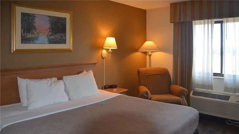 <b>Quality Inn Perrysburg Toledo South Room</b>. Images powered by <a href="https://iceportal.shijigroup.com/" title="IcePortal" target="_blank">IcePortal</a>.