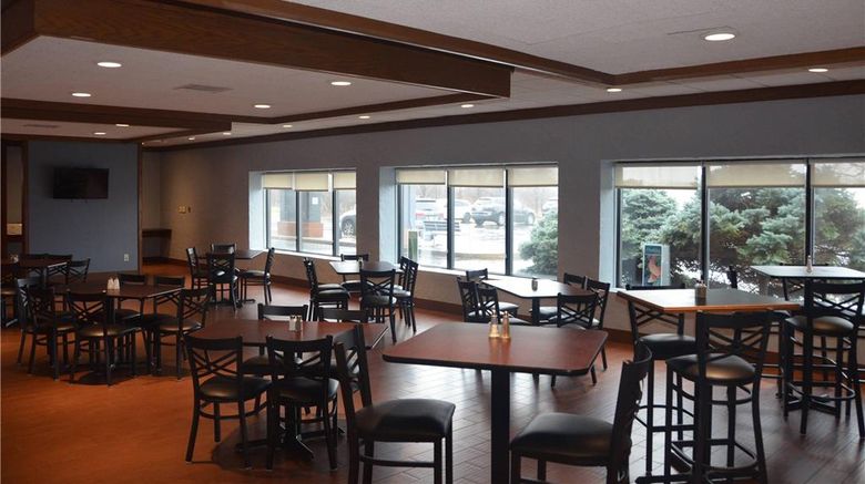 <b>Quality Inn Perrysburg Toledo South Restaurant</b>. Images powered by <a href="https://iceportal.shijigroup.com/" title="IcePortal" target="_blank">IcePortal</a>.