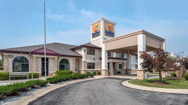 Comfort Inn & Suites Napoleon Exterior