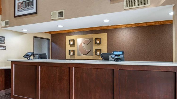Comfort Inn & Suites Napoleon Lobby
