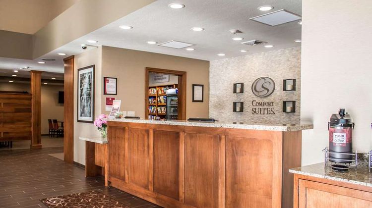 Comfort Suites Hartville Lobby